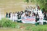 ഗ്രാമയാത്രയും പുഴയോര ശുചീകരണവുമായി വിദ്യാര്‍ഥികള്‍