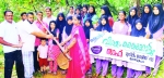 കുടുംബകൃഷി വ്യാപനം: വിത്തും കൈക്കോട്ടും നല്‍കി ആദരിച്ചു